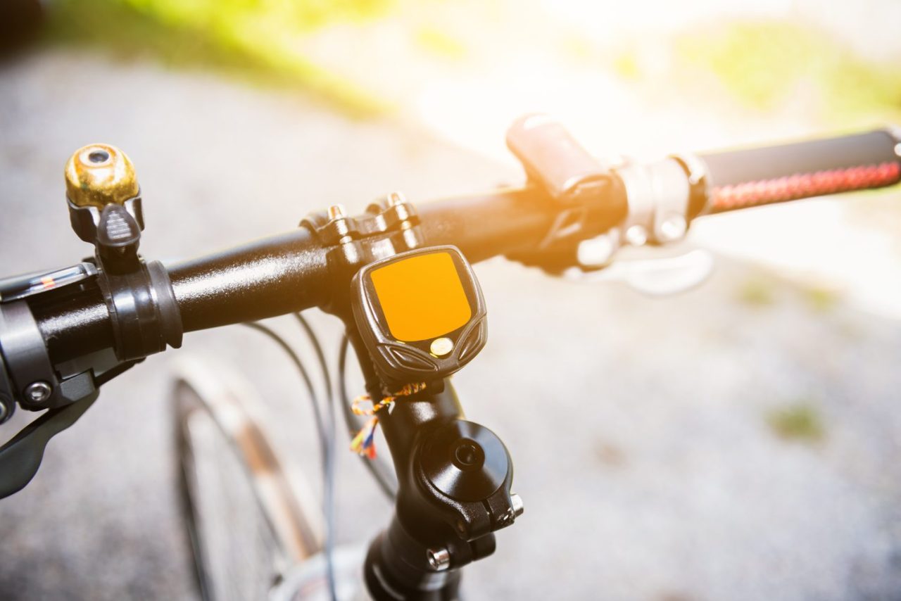 Débrider vélo électrique : le bon calcul avant de chercher la vitesse